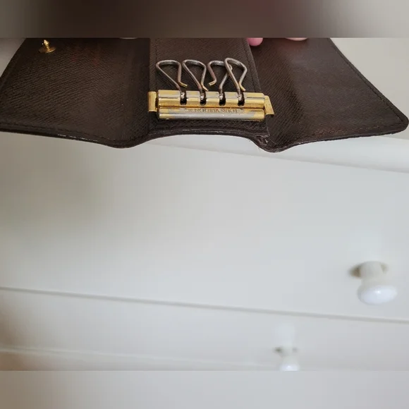 Louis Vuitton Brown Checkered Clutch - Picture 10 of 13